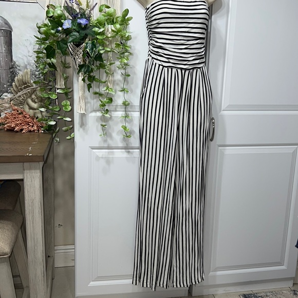 Heart and Hips White with Black Striped sleeveless jumpsuit - Picture 1 of 4